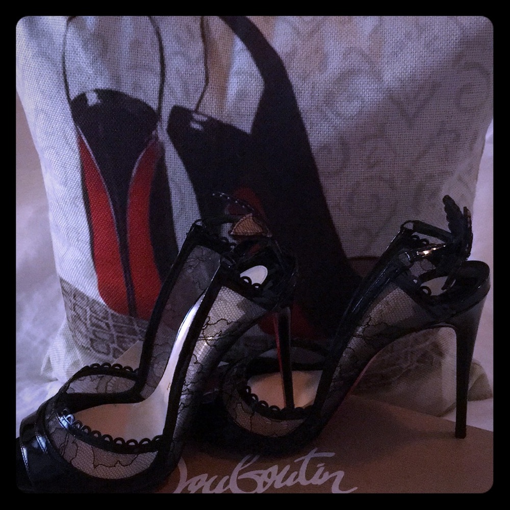 Christian Louboutin Chantilly patent